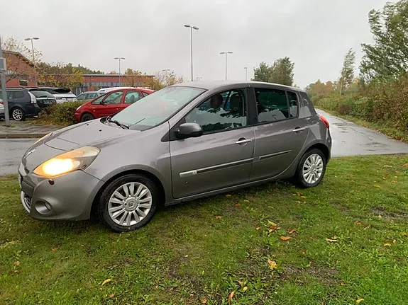 Renault Clio 2010 photo 4