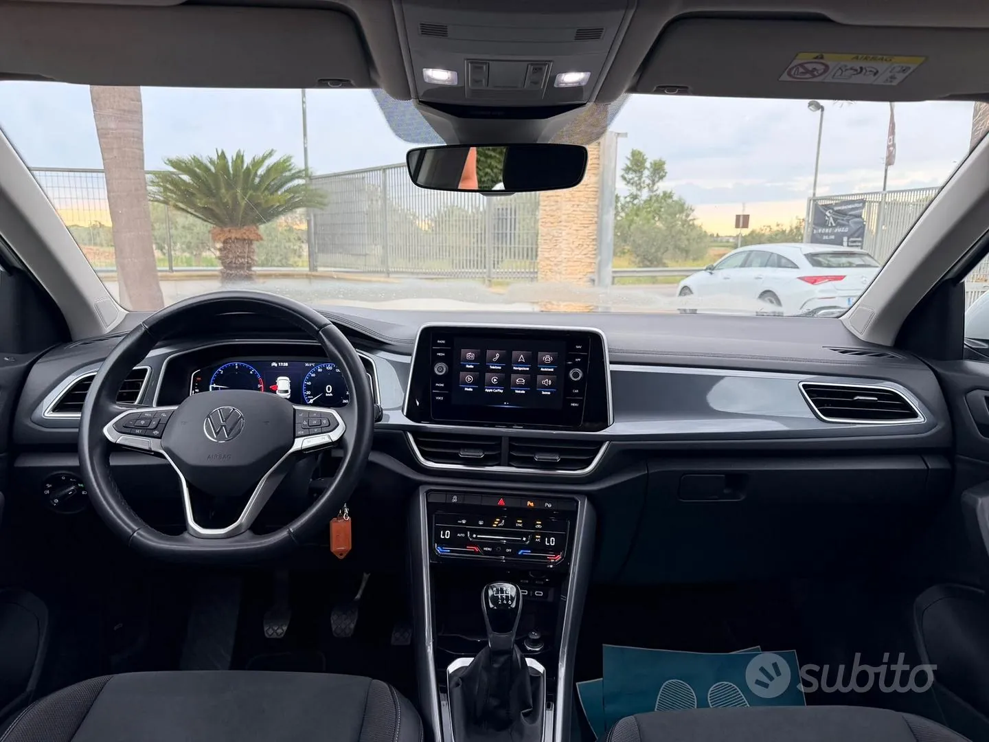 Volkswagen T-Roc 2022 photo 4