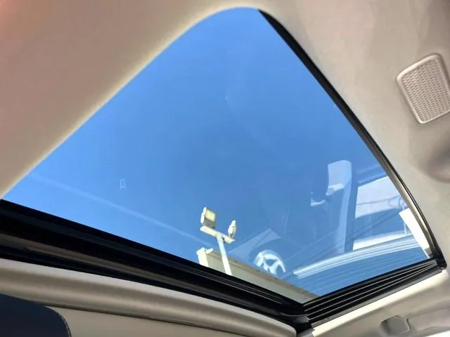 Lexus Es300H 2019 photo 3