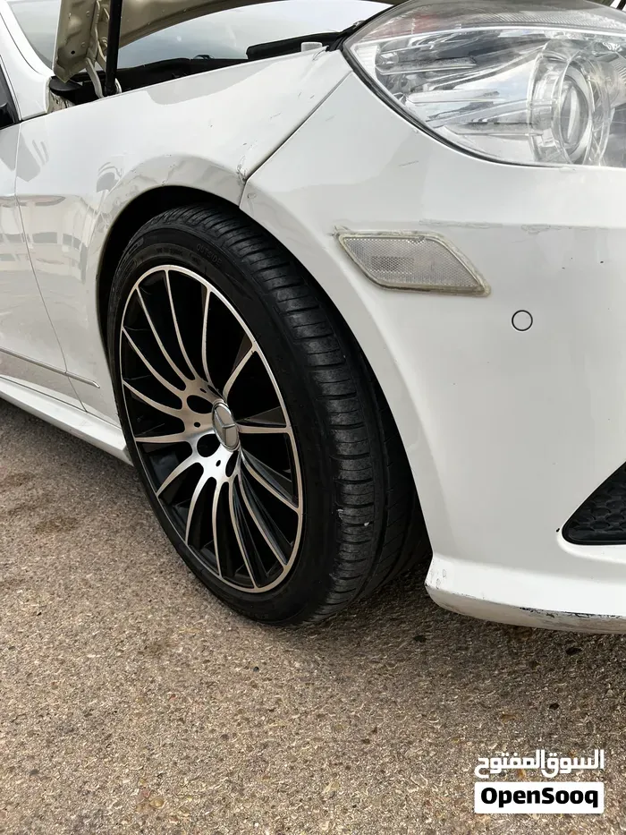 Mercedes-Benz E-Class 2010 photo 2