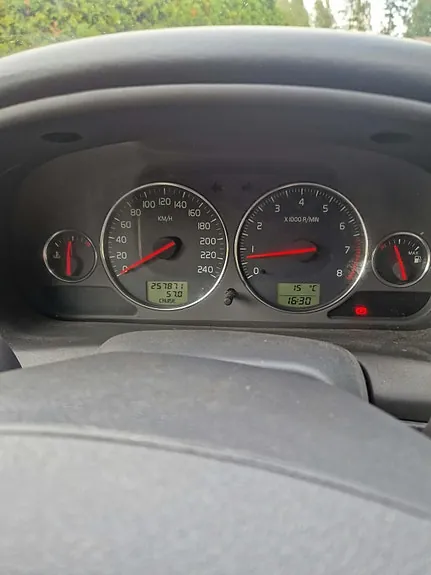 Volvo V40 2004 photo 5