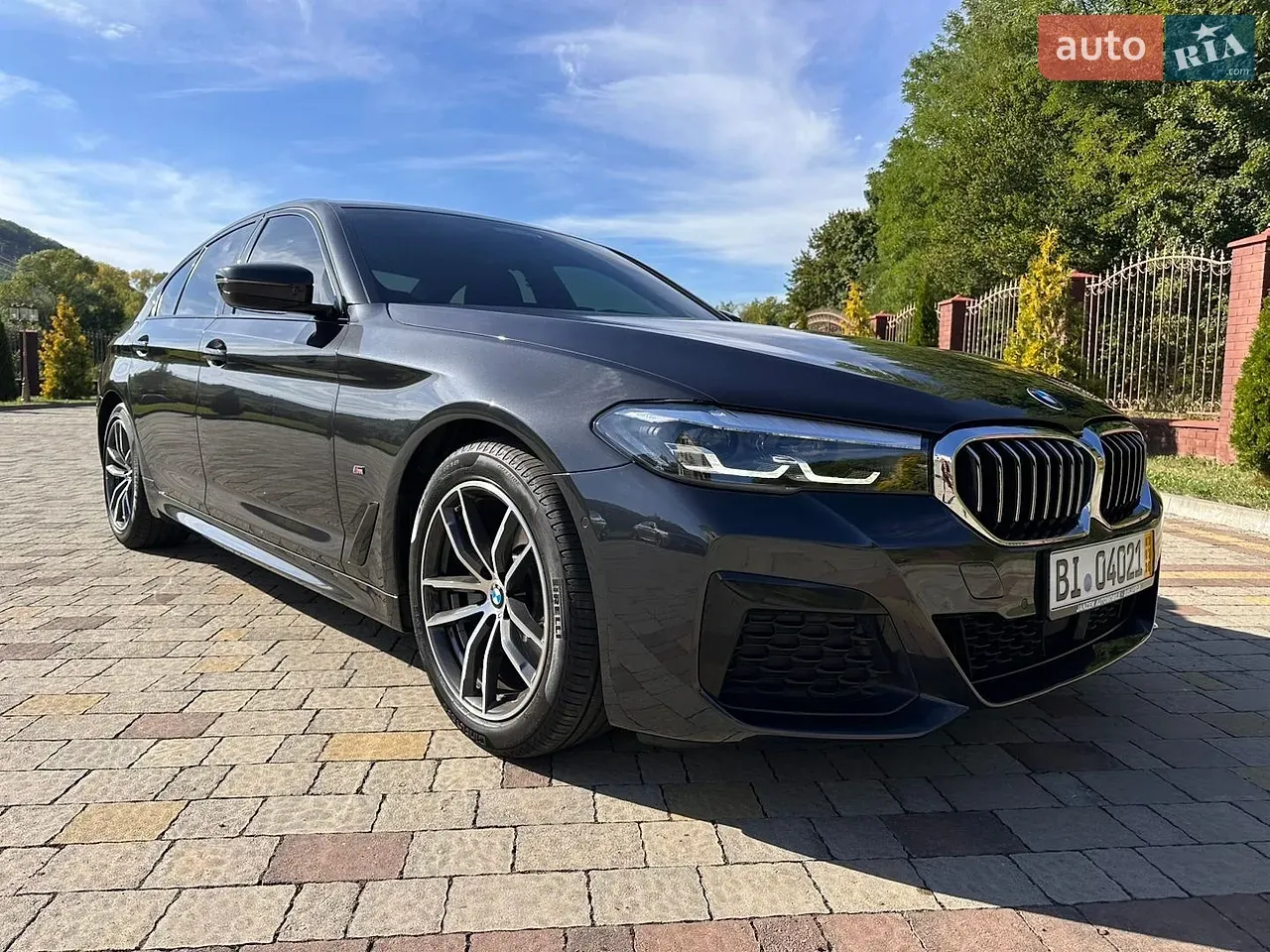 BMW 5 Series 2021 photo 3
