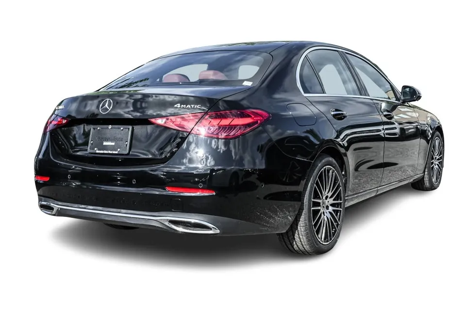 Mercedes-Benz C-Class 2026 photo 4