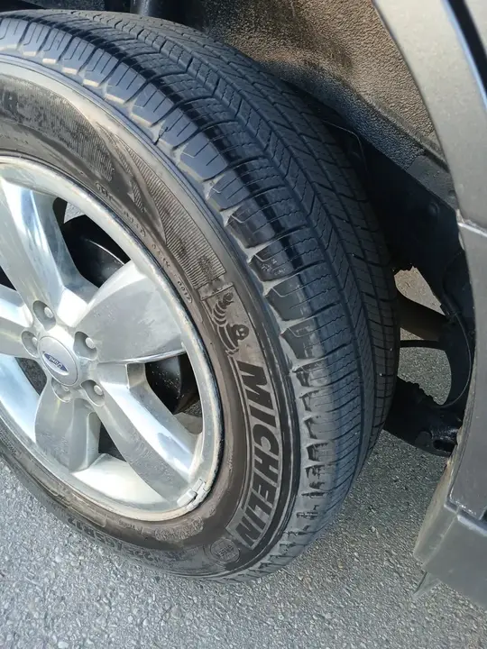 Ford Escape 2011 photo 4