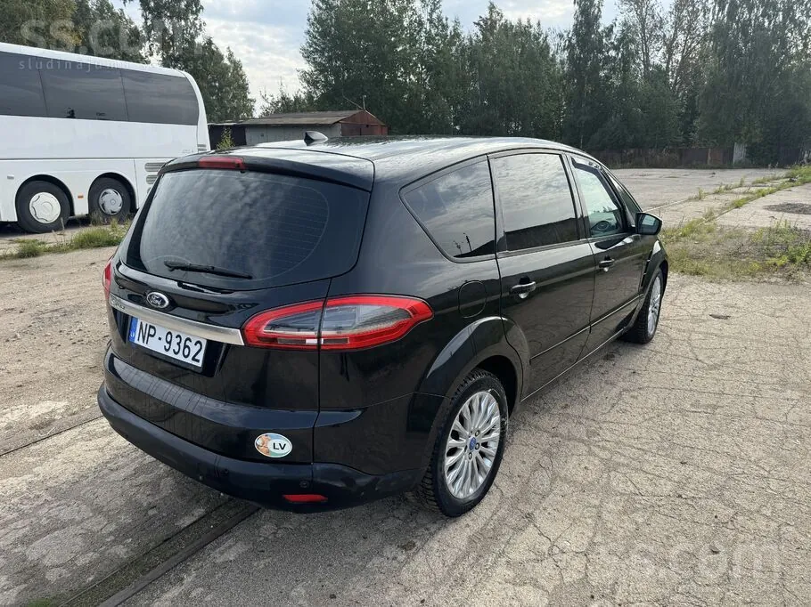 Ford S-Max 2011 photo 3