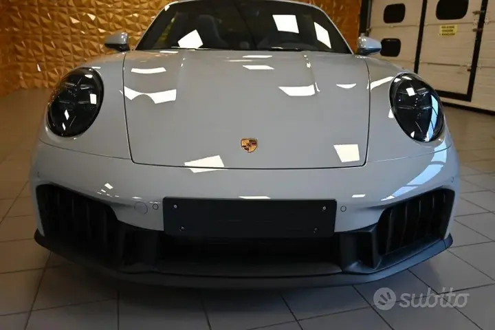 Porsche 911 Targa 4 Gts 2026 photo 5