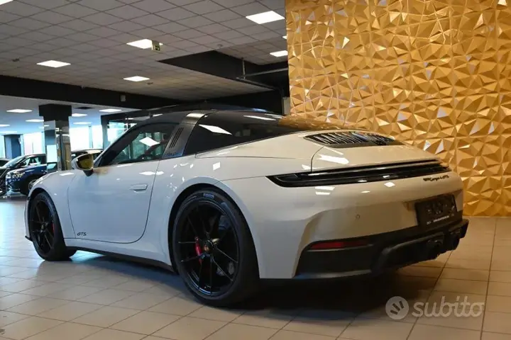 Porsche 911 Targa 4 Gts 2026 photo 4
