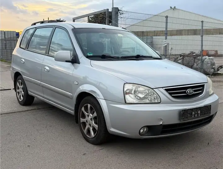 Kia Carens