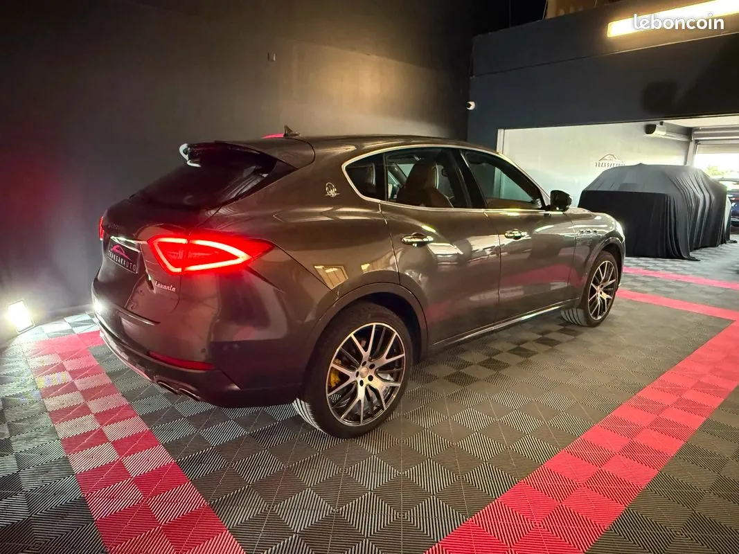 Maserati Levante 2016 photo 3