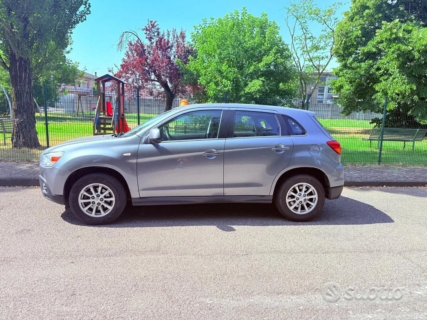 Mitsubishi Asx 2011 photo 2