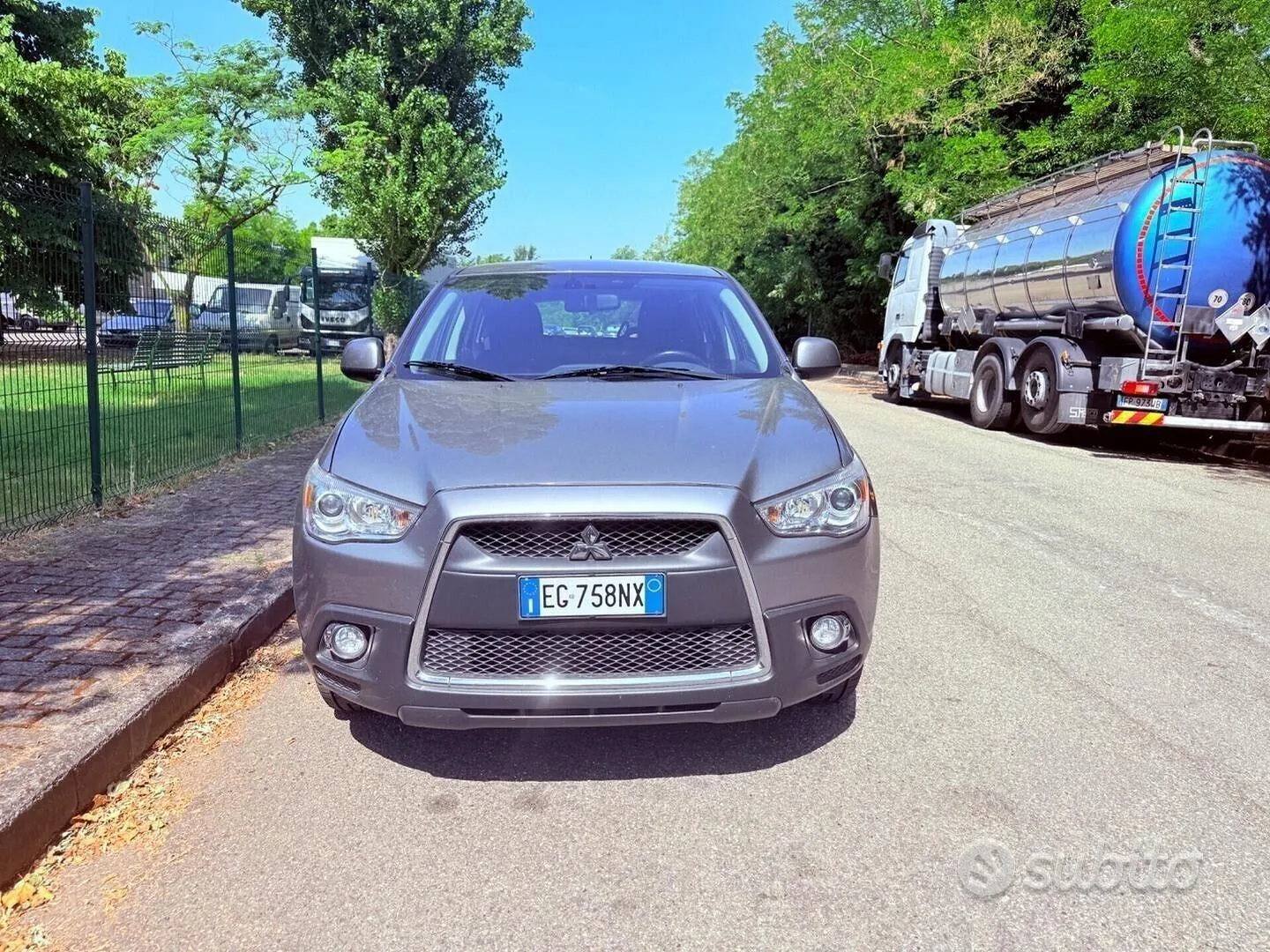 Mitsubishi Asx 2011 photo 4
