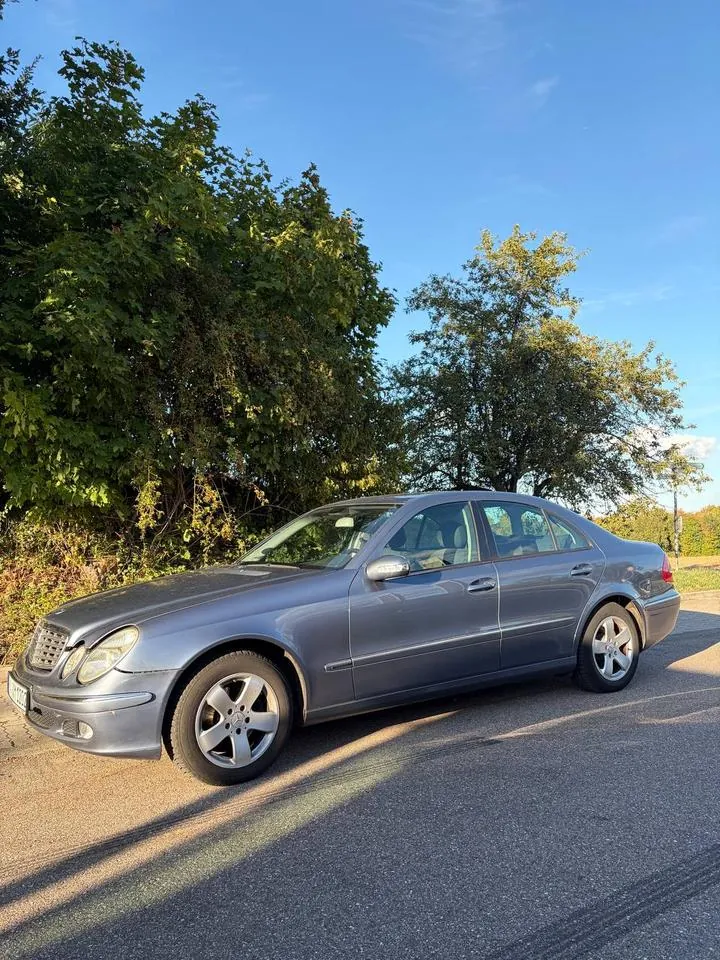 Mercedes-Benz E 200
