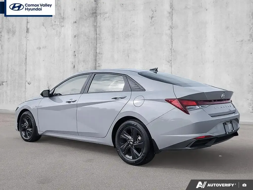 Hyundai Elantra 2022 photo 3