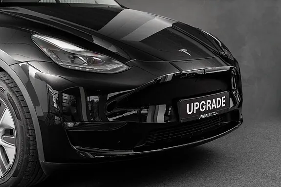 Tesla Model Y 2024 photo 2