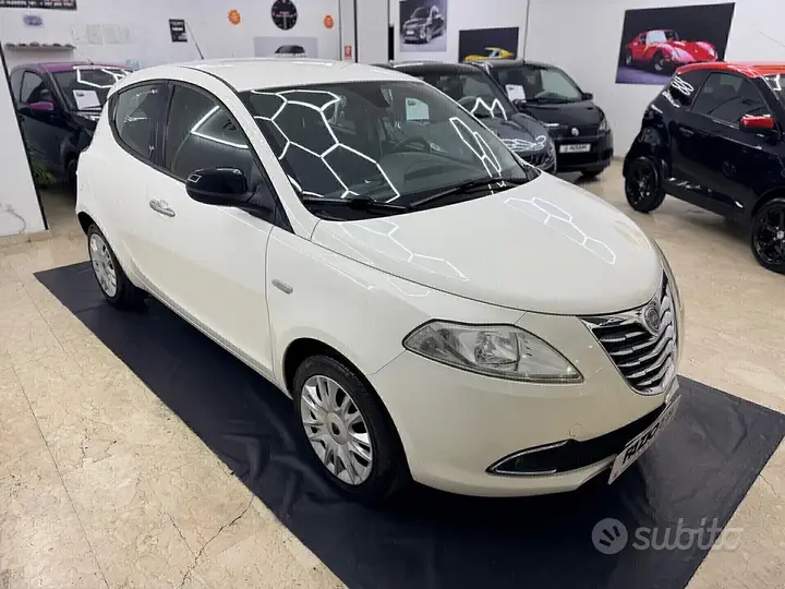 Lancia Ypsilon 2013 photo 5