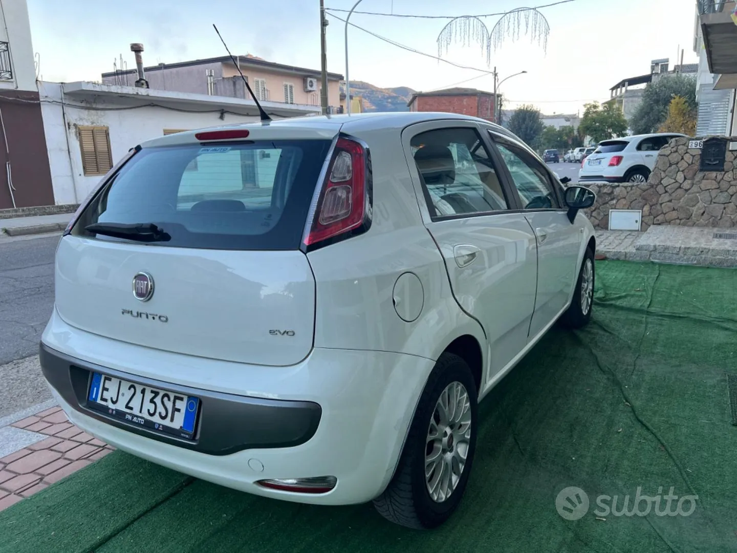 Fiat Punto Evo 2011 photo 4