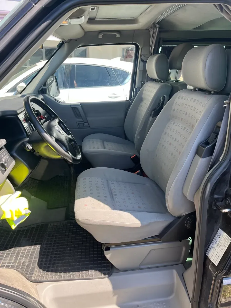 Volkswagen Multivan 1999 photo 2