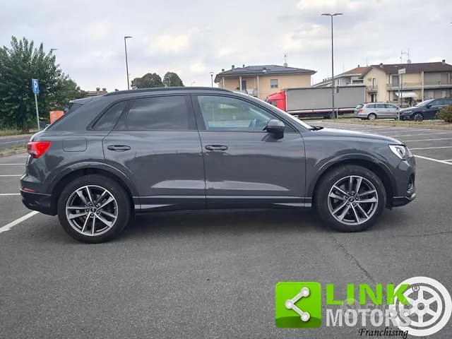 Audi Q3 2019 photo 3
