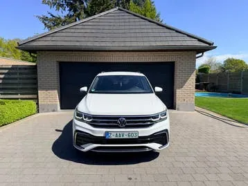 Volkswagen Tiguan 2022 photo 2