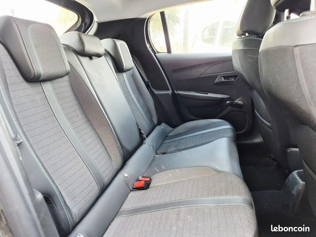Peugeot 208 2021 photo 5