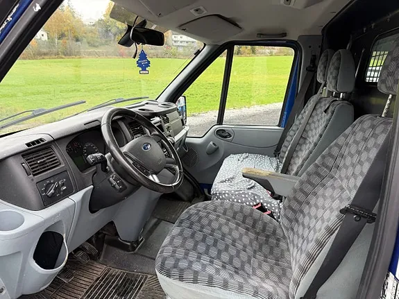 Ford Transit 300S Van 2009 photo 5