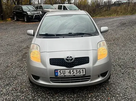 Toyota Yaris 2007 photo 2