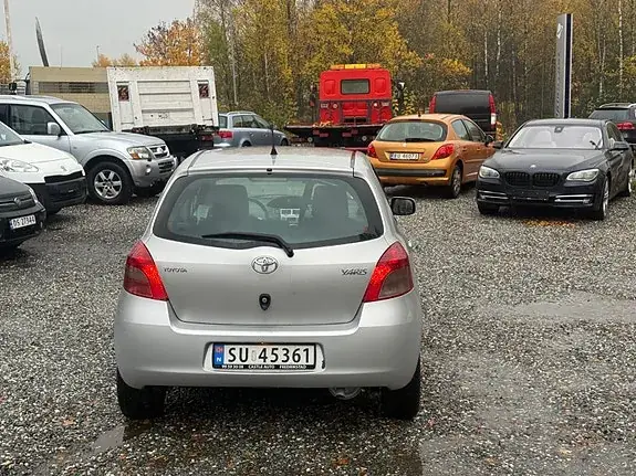 Toyota Yaris 2007 photo 4