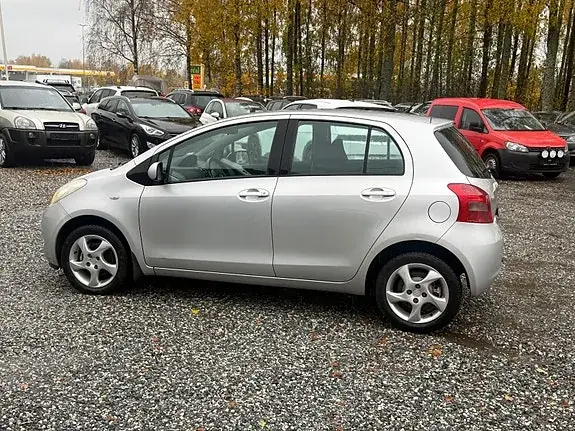 Toyota Yaris 2007 photo 3