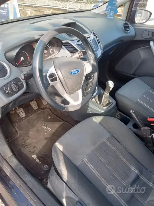 Ford Fiesta 2009 photo 3