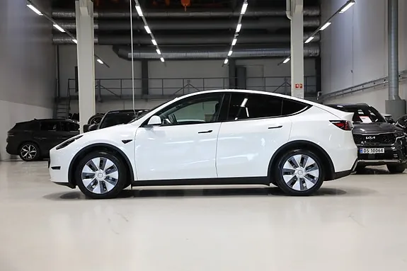 Tesla Model Y 2024 photo 4