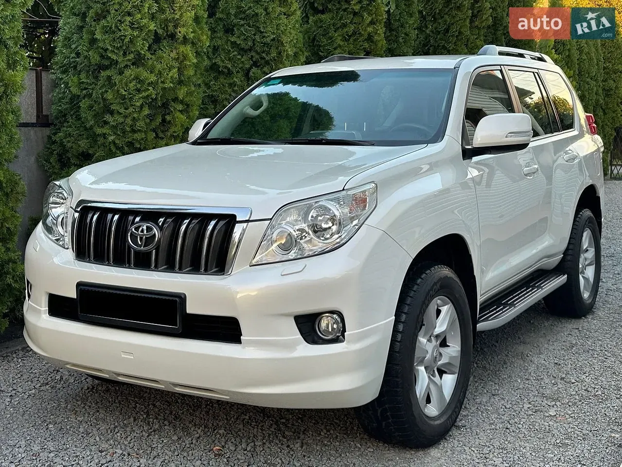 Toyota Land Cruiser Prado 2010 photo 4