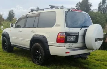Toyota Land Cruiser 2000 photo 4