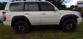 Toyota Land Cruiser 2000 photo 2