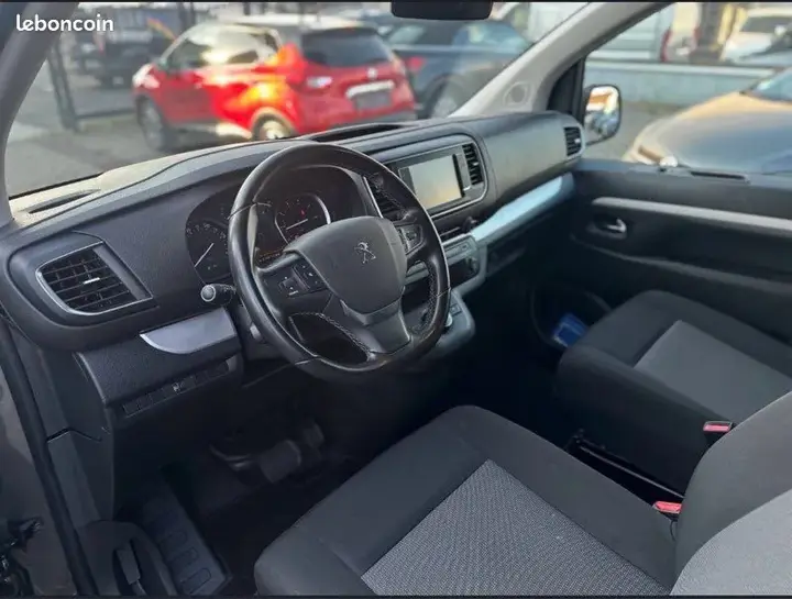 Peugeot Traveller 2022 photo 3