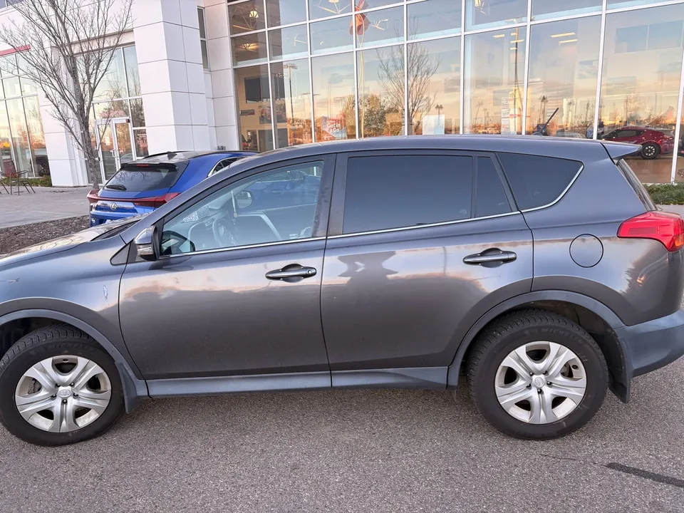 Toyota Rav4 2015 photo 4