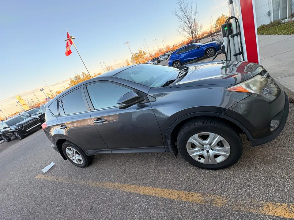 Toyota Rav4 2015 photo 2