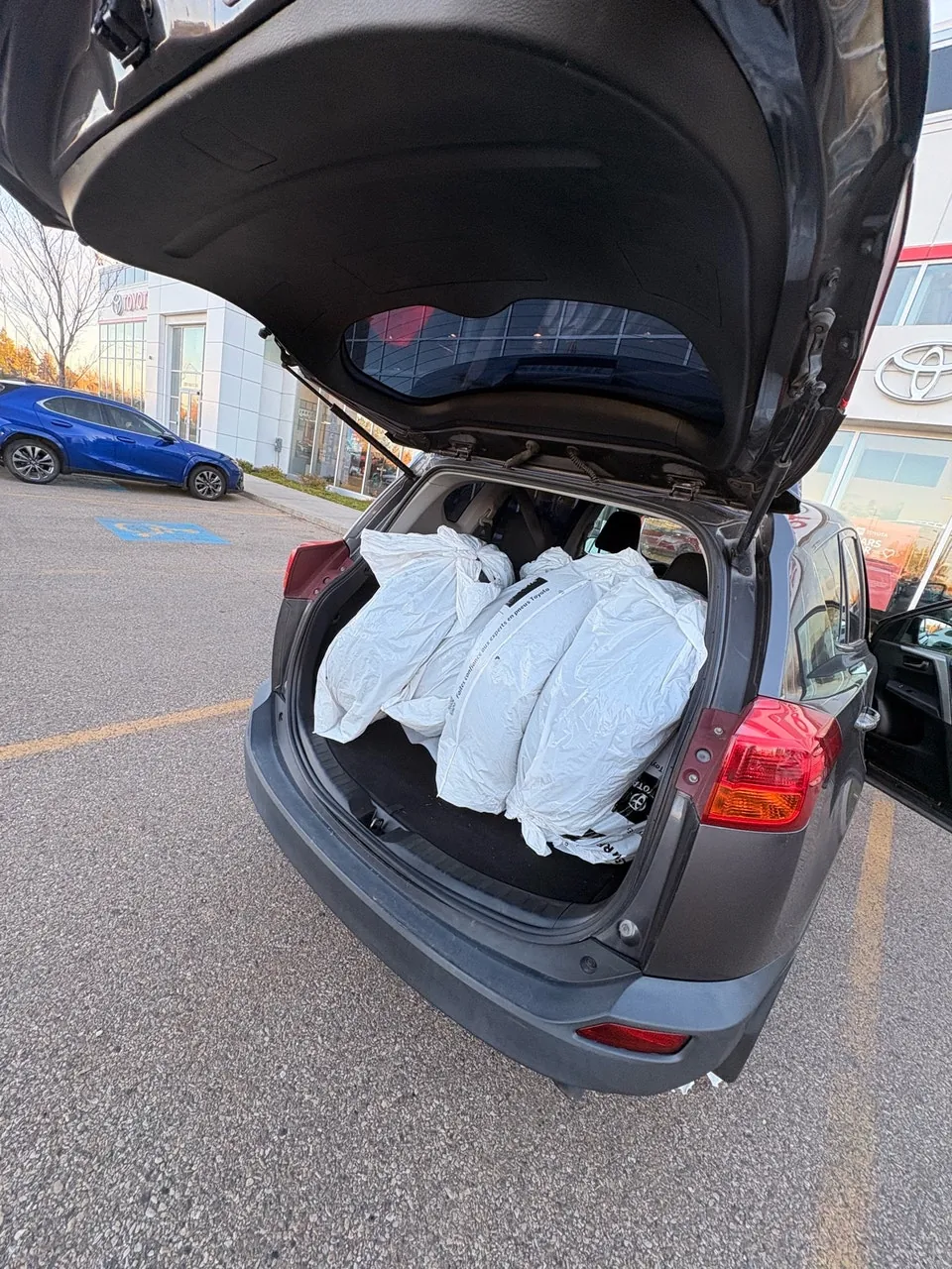 Toyota Rav4 2015 photo 5