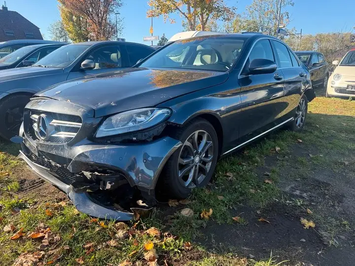 Mercedes-Benz C220