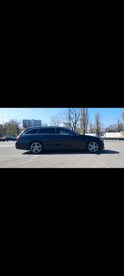 Mercedes-Benz E220D