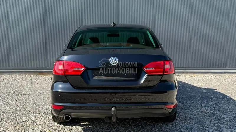 Volkswagen Jetta 2011 photo 4