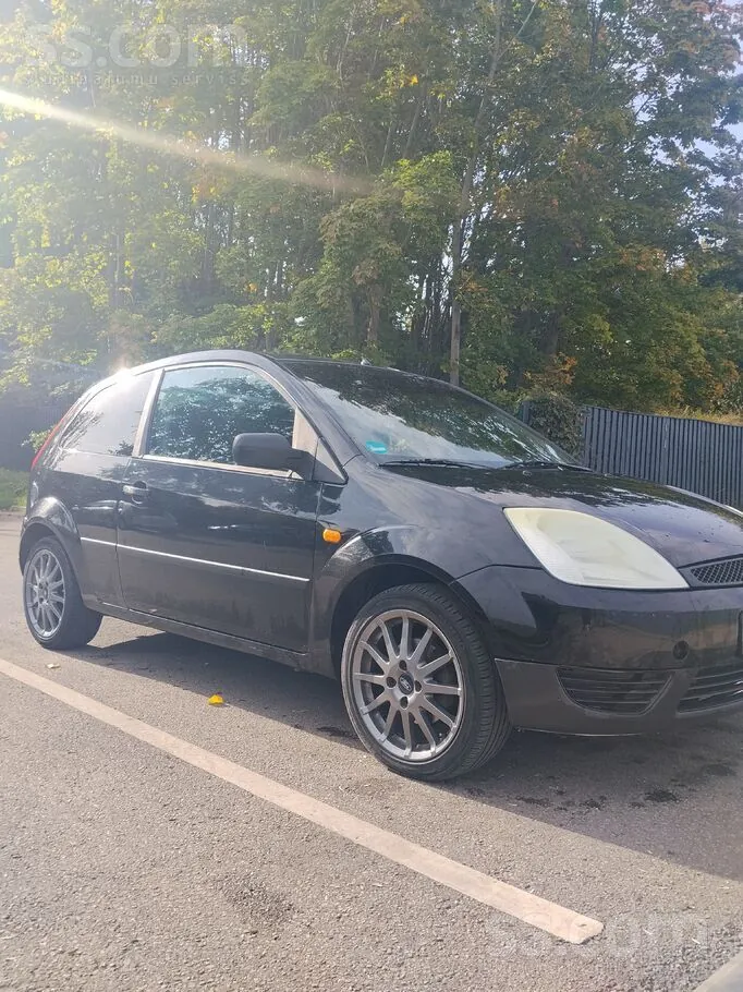 Ford Fiesta 2004 photo 4