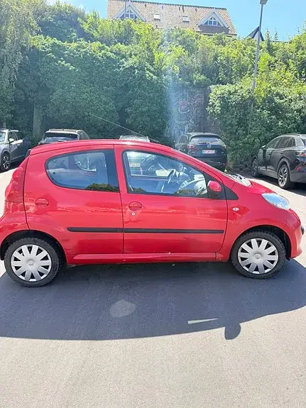 Peugeot 107 2009 photo 4