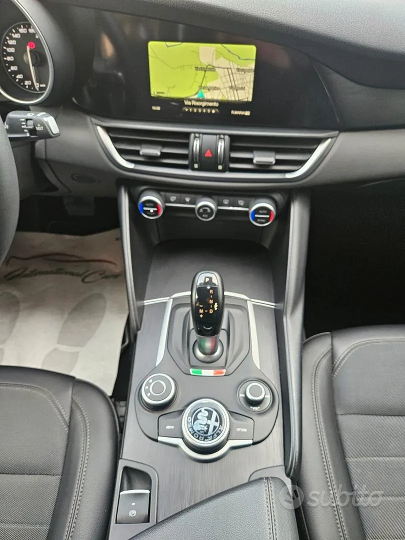 Alfa Romeo Giulia 2017 photo 5