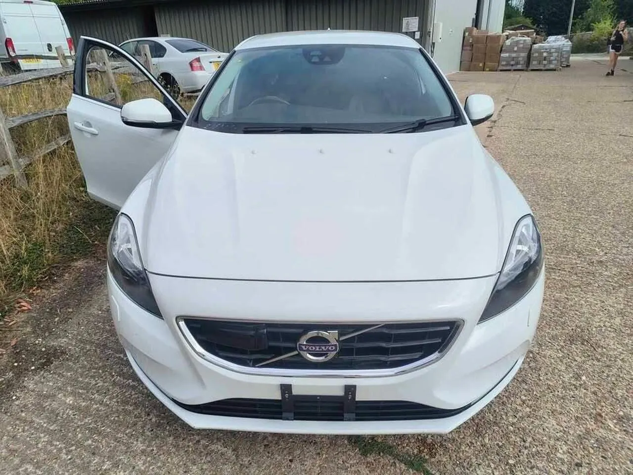 Volvo V40 2015 photo 2