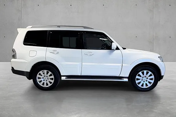Mitsubishi Pajero 2007 photo 2