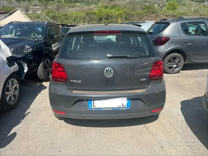 Volkswagen Polo 2015 photo 3