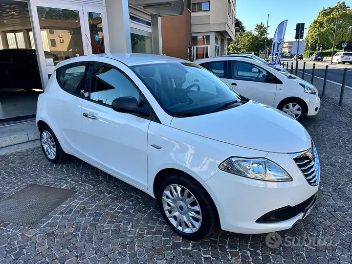 Lancia Ypsilon 2014 photo 3