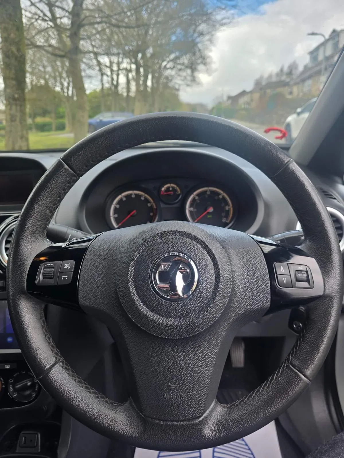 Vauxhall Corsa 2012 photo 5