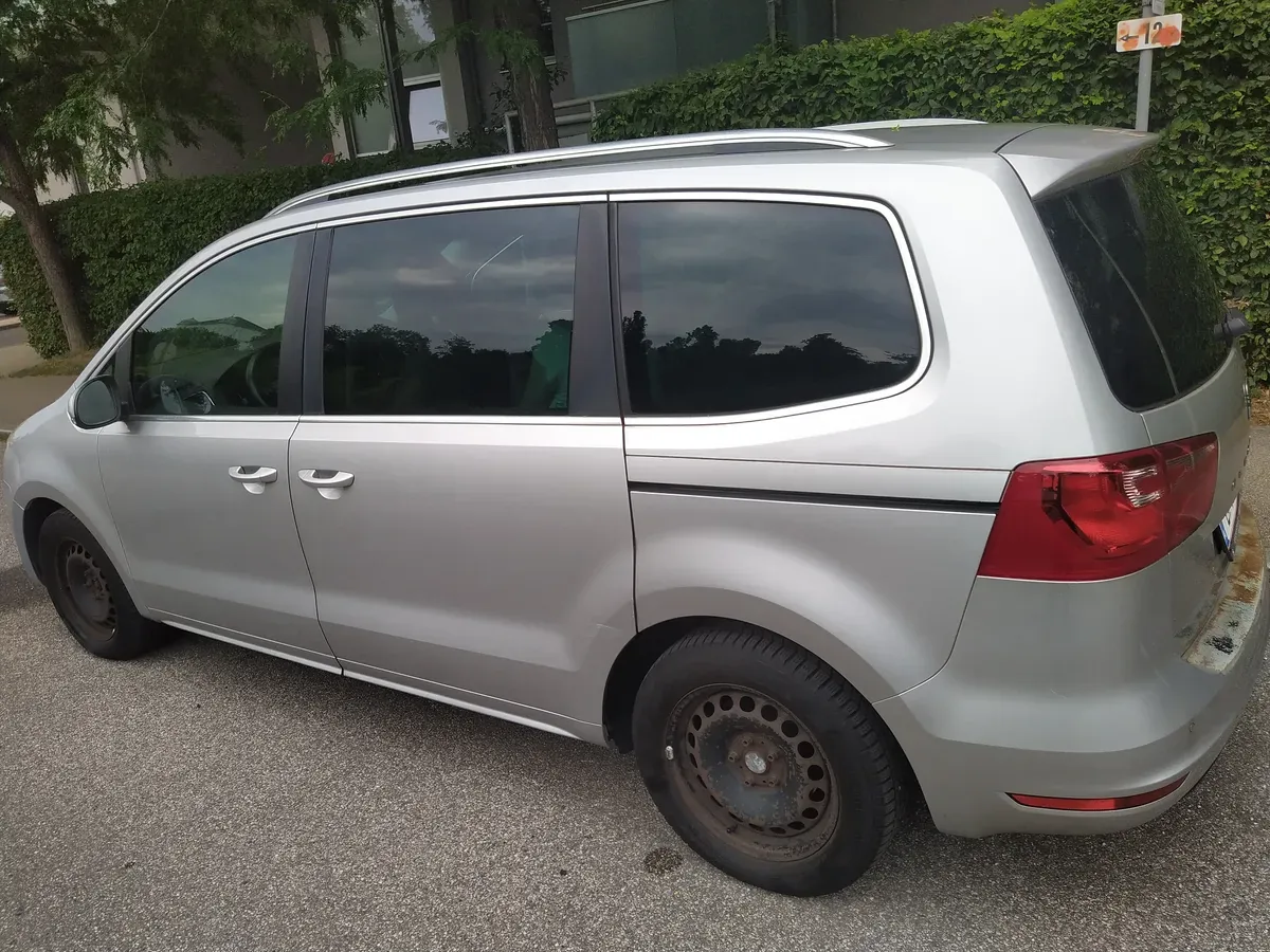 Seat Alhambra 2011 photo 3
