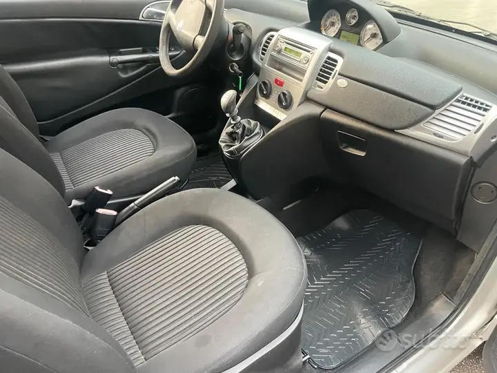 Lancia Ypsilon 2009 photo 2